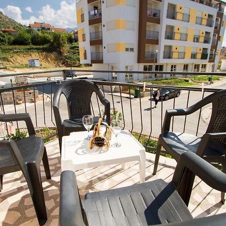 Belane Apartments Tivat Buitenkant foto