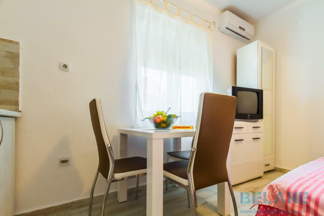 Belane Apartments Tivat Buitenkant foto